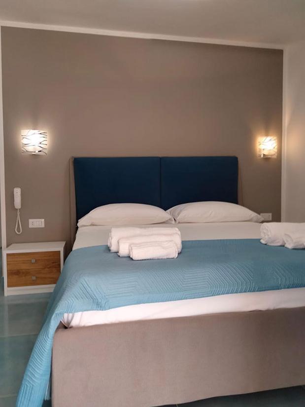 Hotel Da Alfredo 卡斯特拉巴特 外观 照片