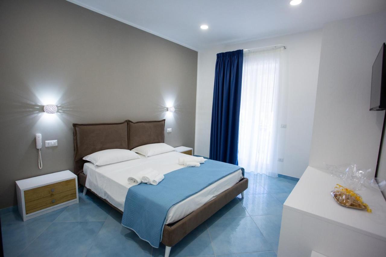 Hotel Da Alfredo 卡斯特拉巴特 外观 照片